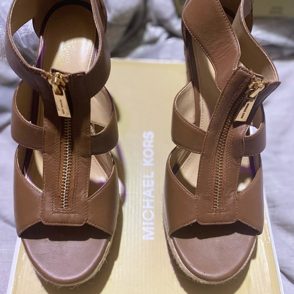 Damita Wedge Michael Kors - Picture 2 of 2